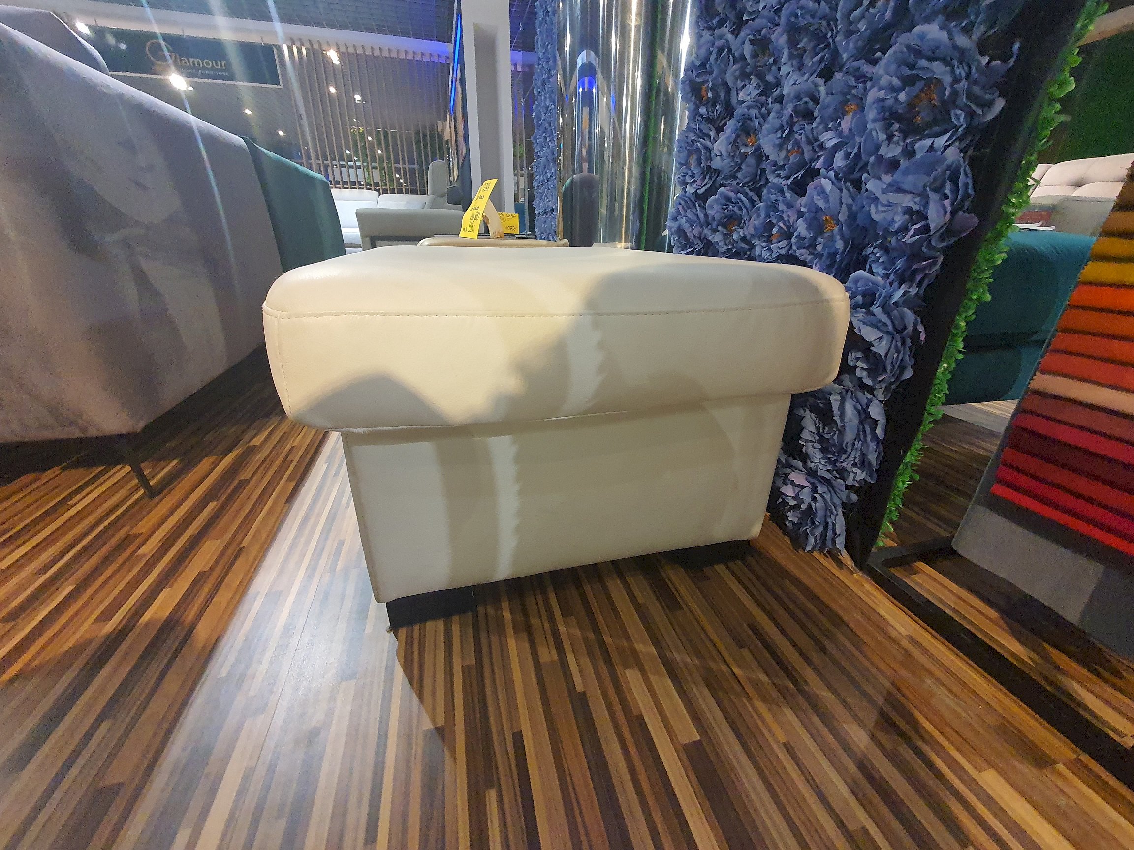 ETAP SOFA - TRENTINO - HOCKER - 80 X 60