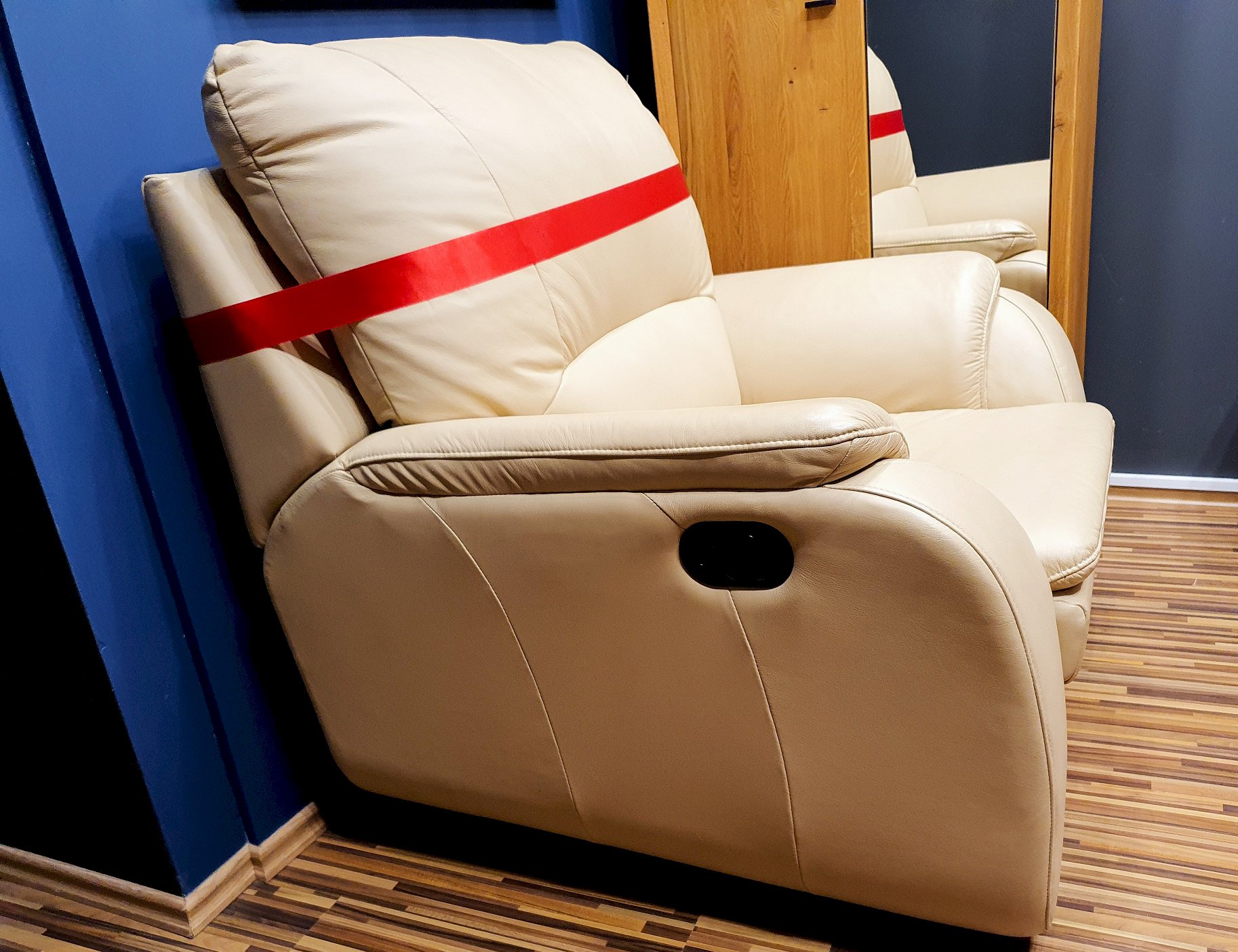 VERO - ANTURIO SOFA + FOT. REL.MAN.