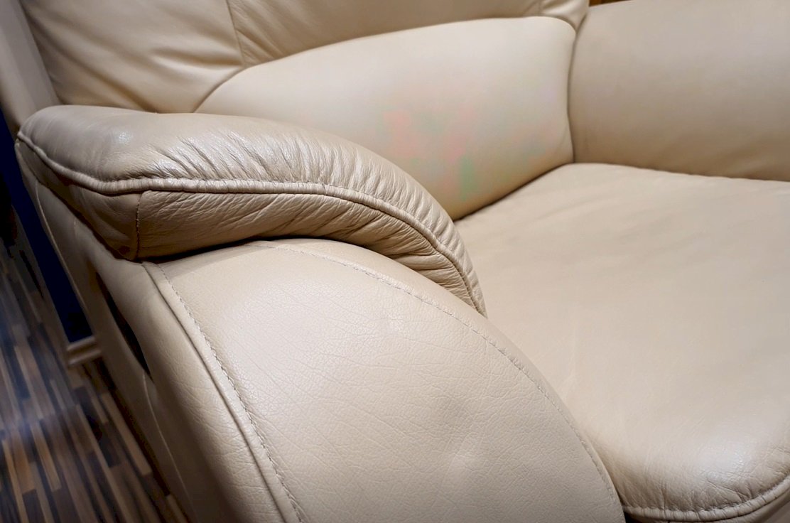 VERO - ANTURIO SOFA + FOT. REL.MAN.