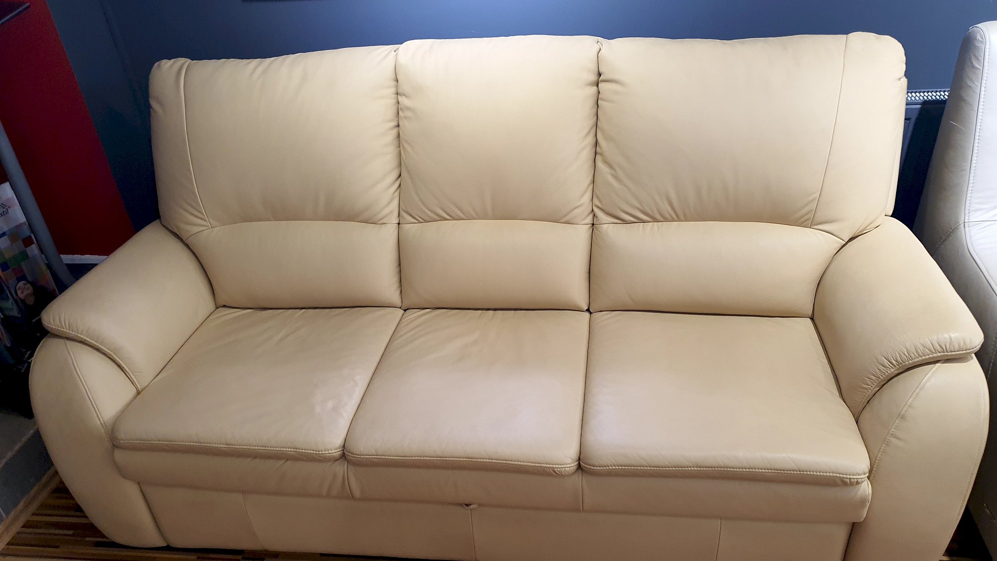 VERO - ANTURIO SOFA + FOT. REL.MAN.